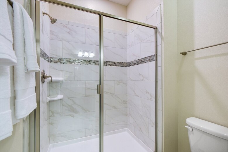 Well Appointed 4-bed Hm W Pool, Gm Rm-1542mvd