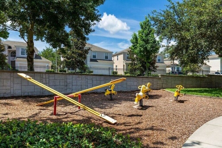 Wonderful 4bd Th Splash Pool, The Windsor Hills Re
