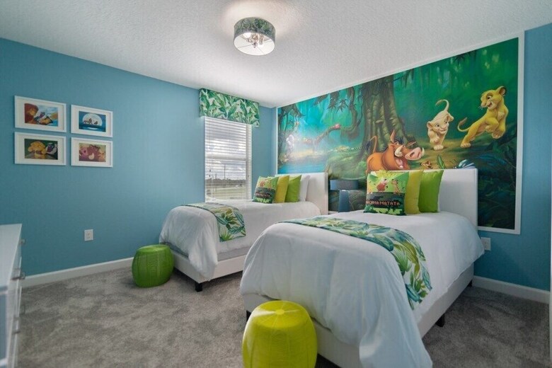 Champions Gate 1620 - Eight Bedroom Pool Home