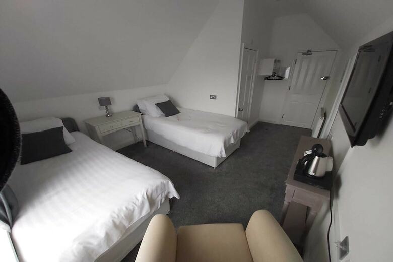 Oyo The Pier Hotel