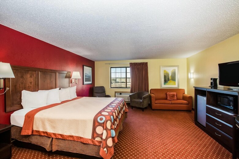 Hotel Baymont By Wyndham Cedar Rapids