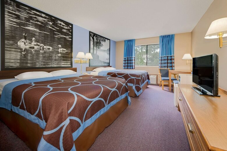 Hotel Super 8 By Wyndham Chariton