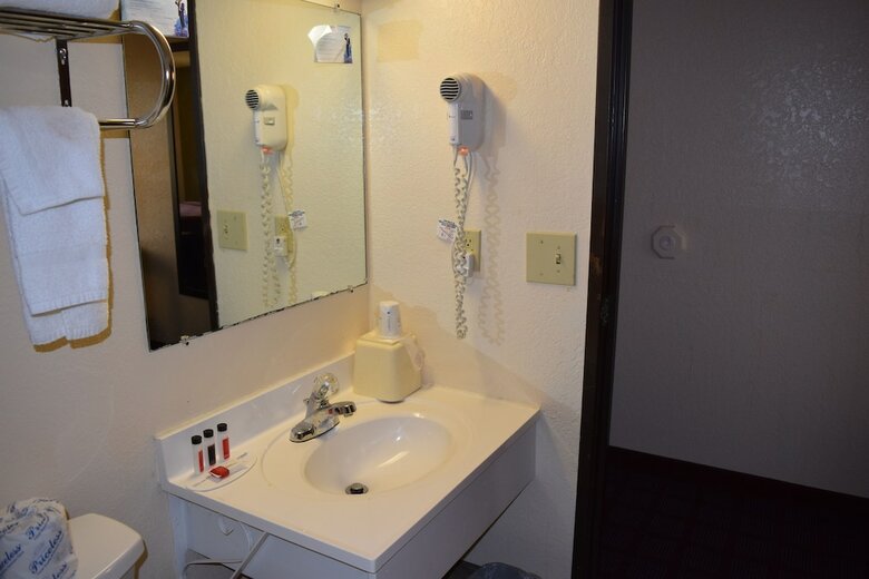 Hotel Super 8 By Wyndham Saginaw
