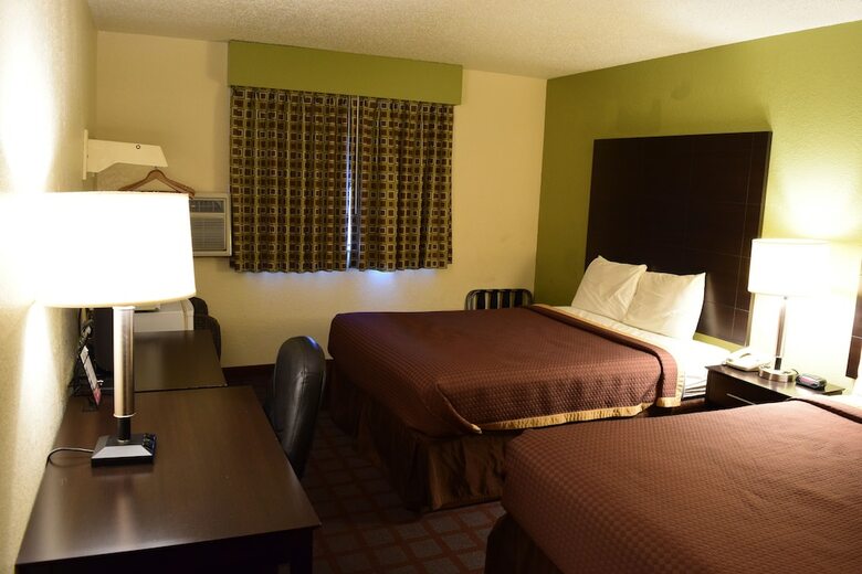 Hotel Super 8 By Wyndham Saginaw