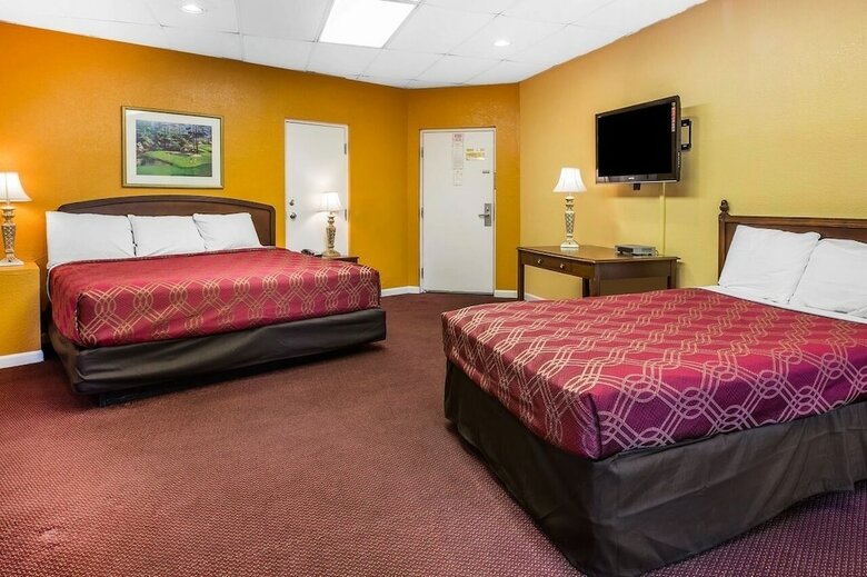 Hotel Budgetel Inn & Suites