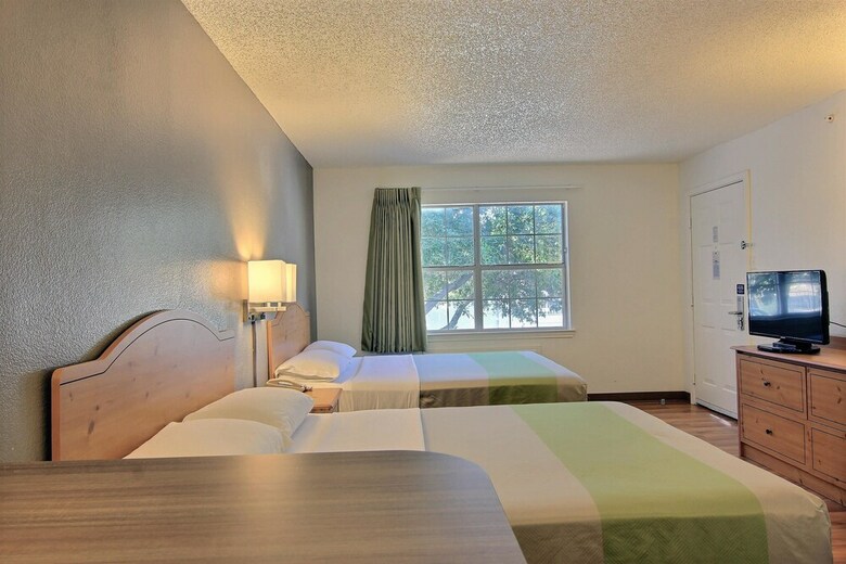 Motel Studio 6 Austin, Tx - Midtown
