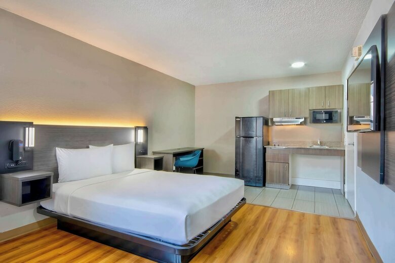 Motel Studio 6 Austin, Tx - Midtown