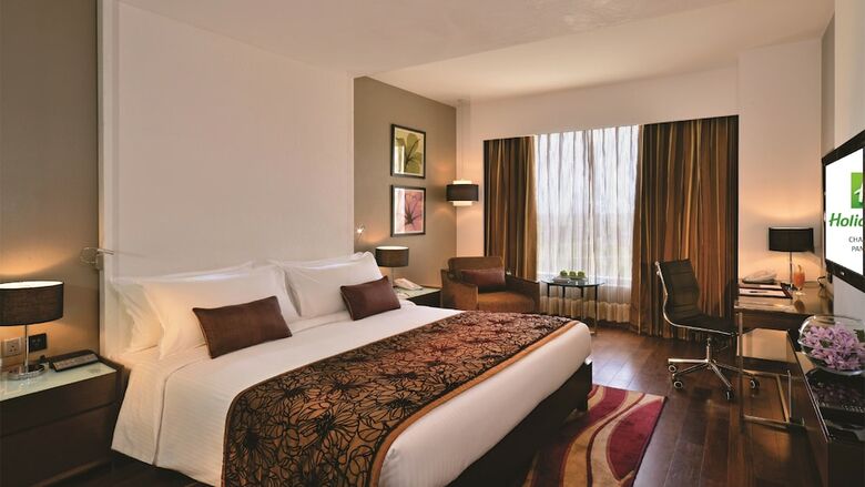 Hotel Holiday Inn Chandigarh Panchkula