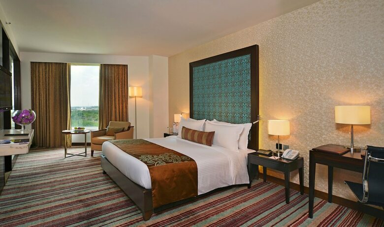 Hotel Holiday Inn Chandigarh Panchkula