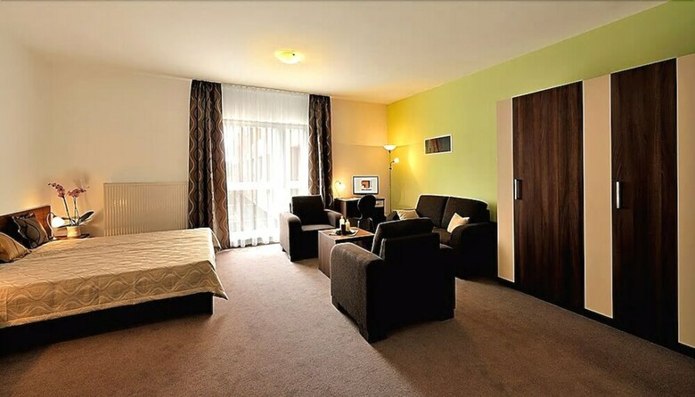 Aparthotel Melrose Apartments 2