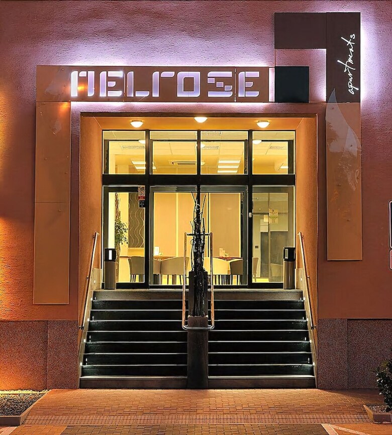 Aparthotel Melrose Apartments 2
