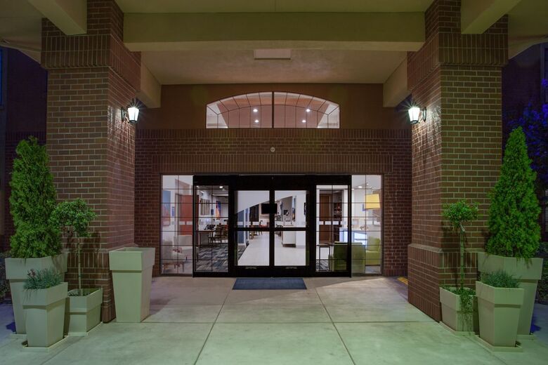 Hotel Holiday Inn Express & Suites Davis - University Area