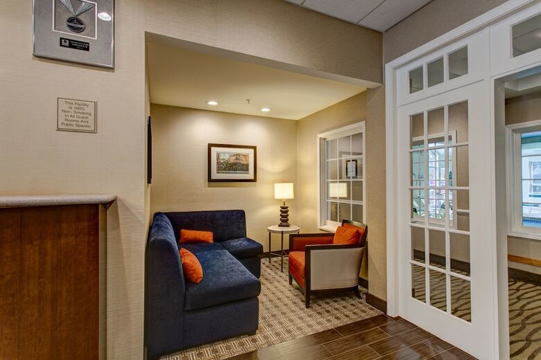 Hotel Comfort Inn & Suites