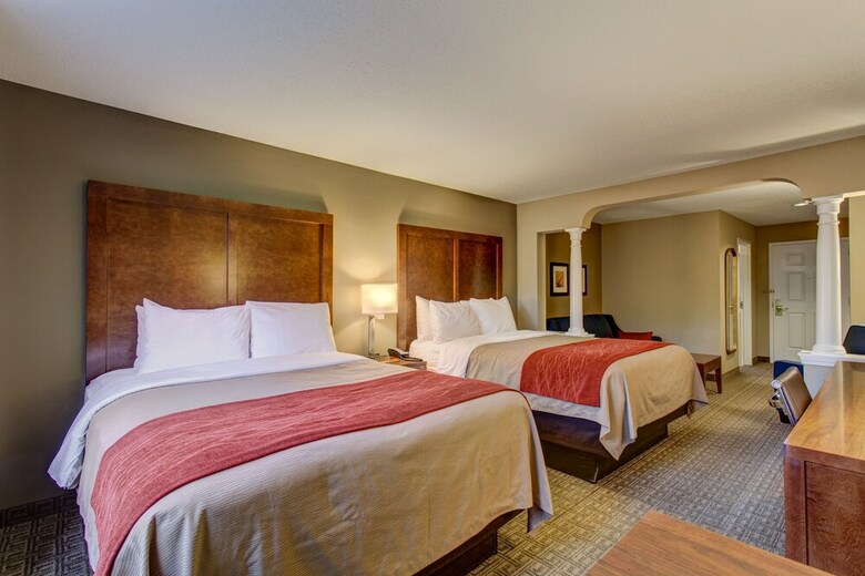 Hotel Comfort Inn & Suites