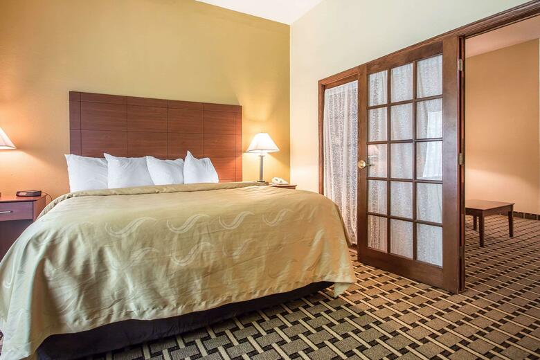 Hotel Quality Inn & Suites