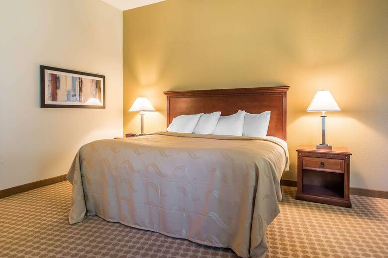 Hotel Quality Inn & Suites