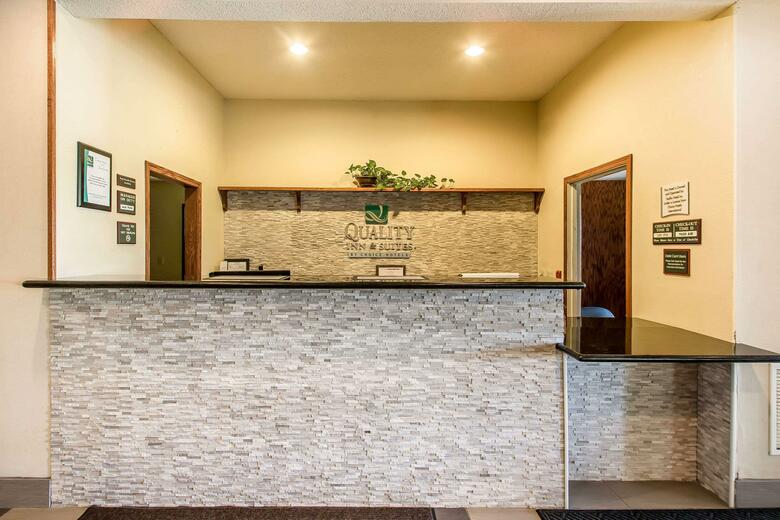 Hotel Quality Inn & Suites