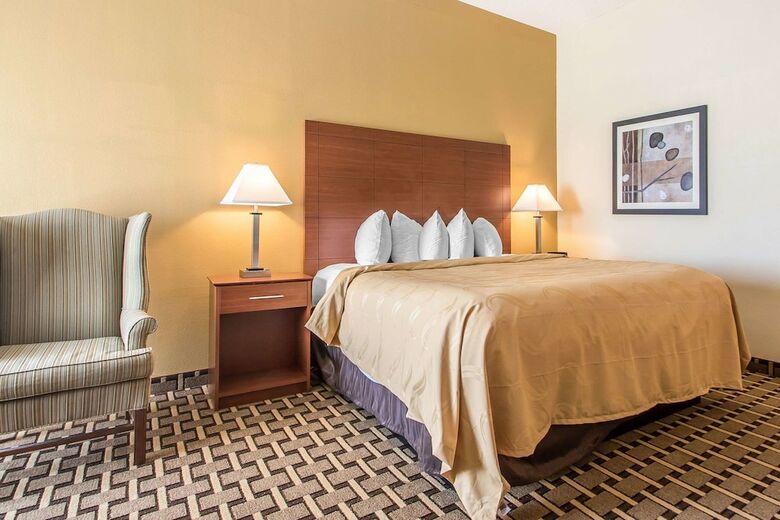 Hotel Quality Inn & Suites