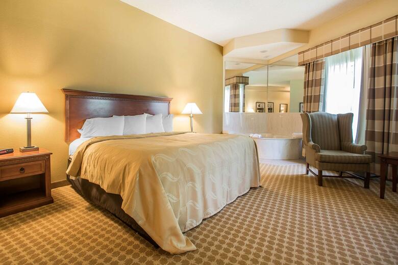 Hotel Quality Inn & Suites