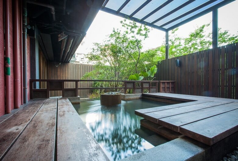 Hotel Jiaoxi-the Riverside