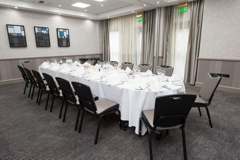 Hotel Doubletree By Hilton Edinburgh Airport