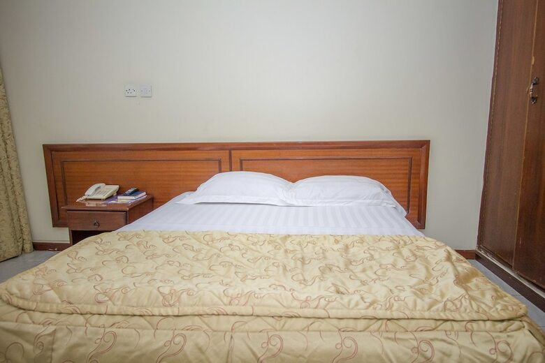 Holiday Express Hotel