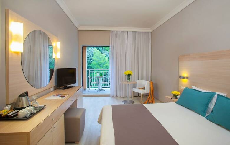 Hotel Louis Grand Glyfada