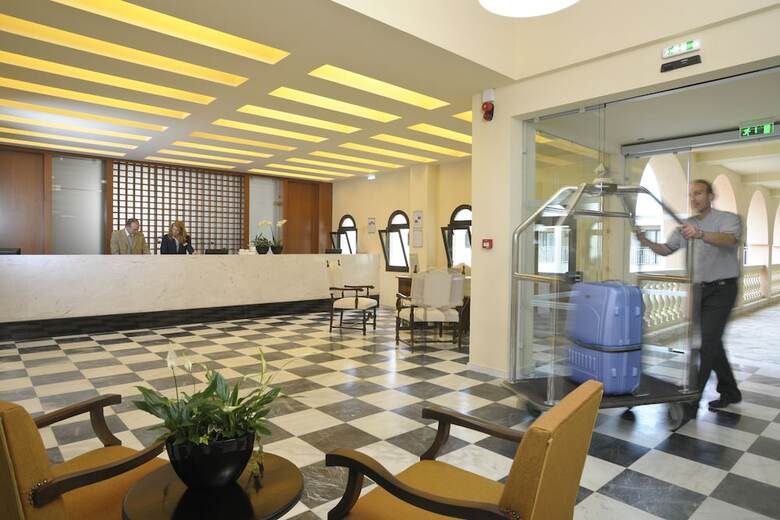Hotel Louis Grand Glyfada
