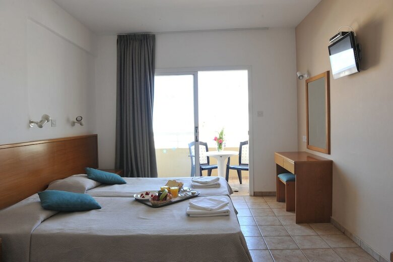 Aparthotel Captain Karas Holiday Apartments