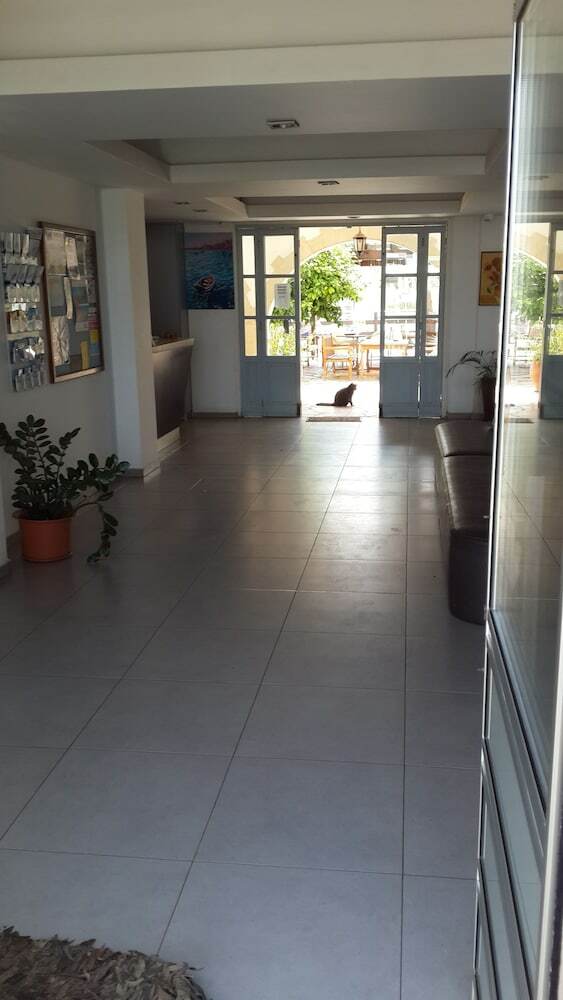 Aparthotel Captain Karas Holiday Apartments