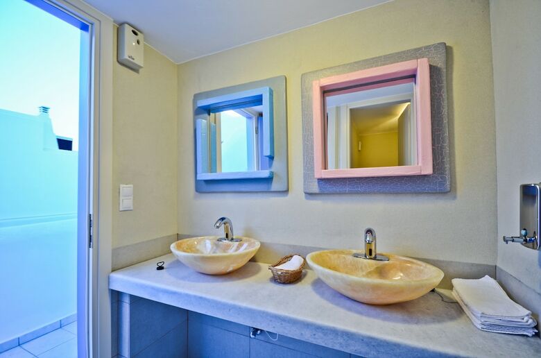 Naxos Island Hotel