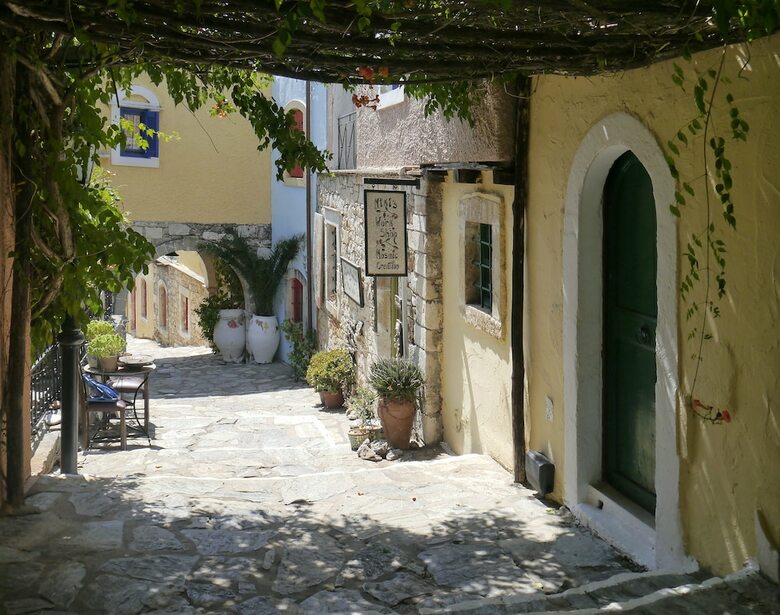 Hotel Arolithos Traditional Cretan Village