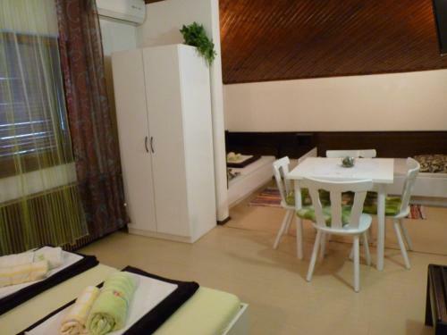 Hostal Rooms Beba