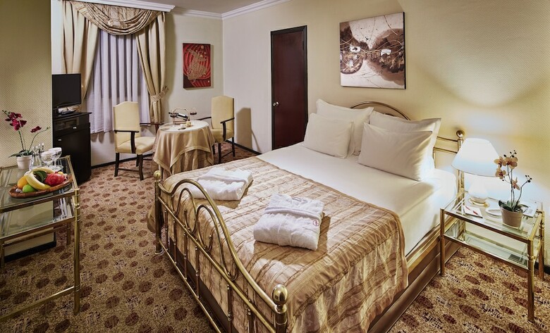 Gunes Hotel Merter