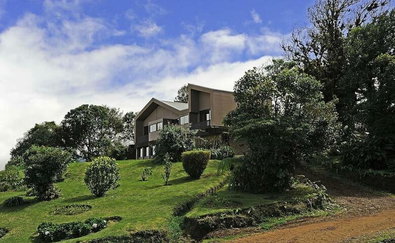 Hotel Poas Volcano Lodge