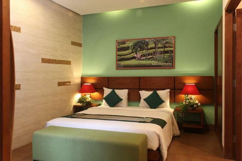 Hotel The Green Zhurga Suites