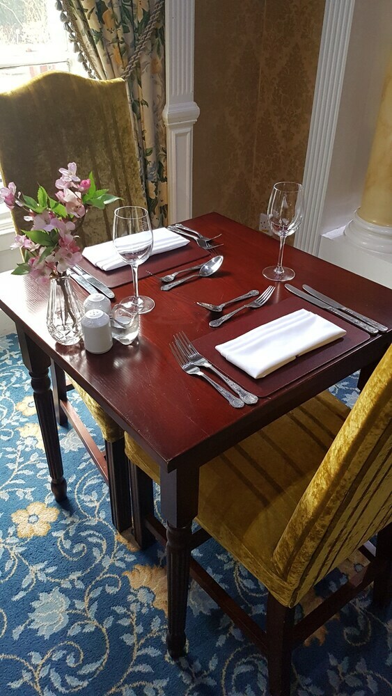 Stone House Hotel