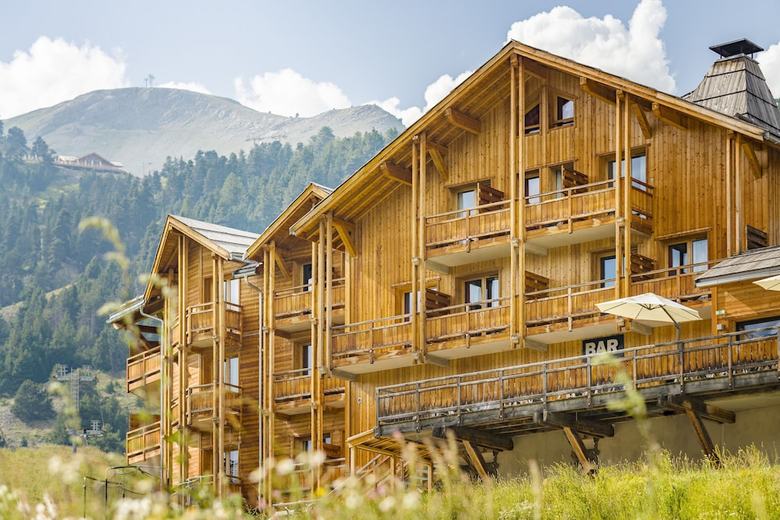 Anova Hotel & Spa