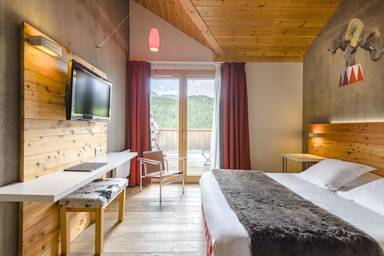 Anova Hotel & Spa