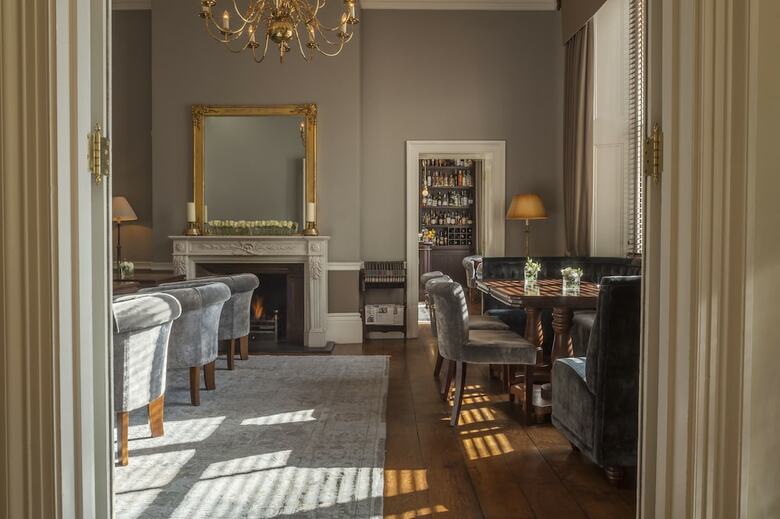 Hotel Roseate House London