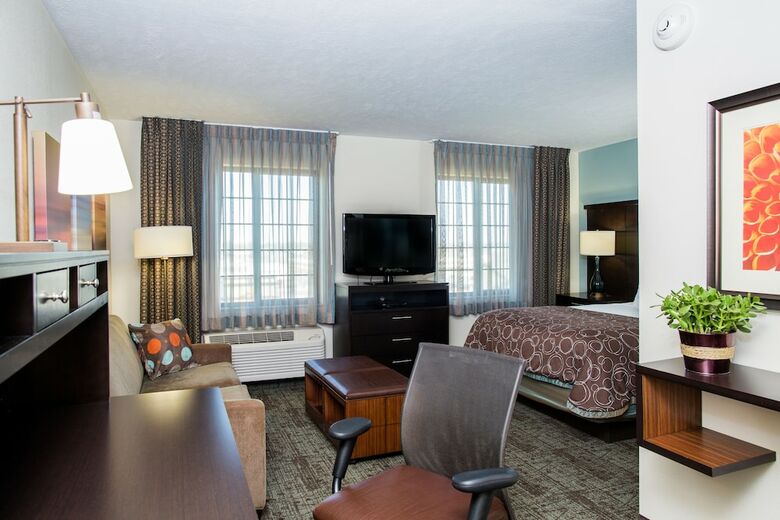 Hotel Staybridge Suites Lincoln Northeast