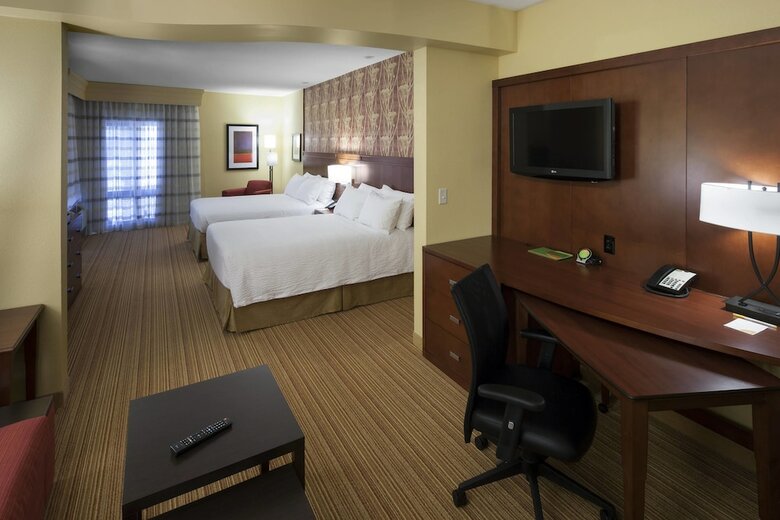 Hotel Courtyard By Marriott Houston Nasa/clear Lake