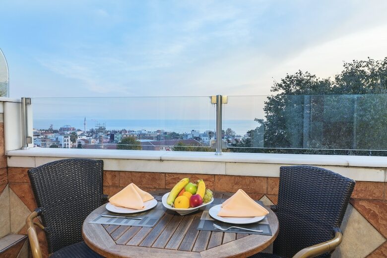 Grand Yavuz Hotel