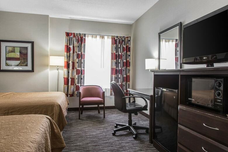 Hotel Quality Inn & Suites Danbury Near University
