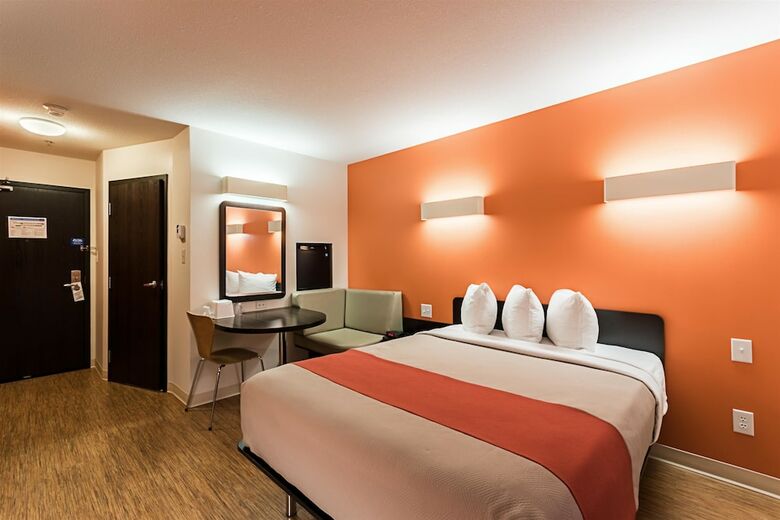 Hotel Motel 6 Moosomin, Sk