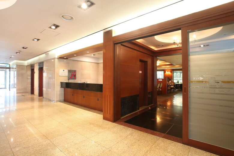 Karak Tourist Hotel