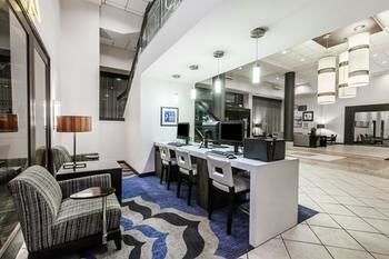 Hotel Holiday Inn Select University Center