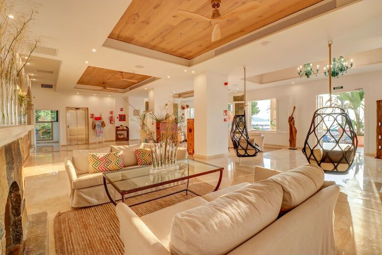 Hotel Hoposa Pollentia
