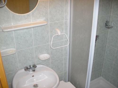 Apartments Goldy Icici