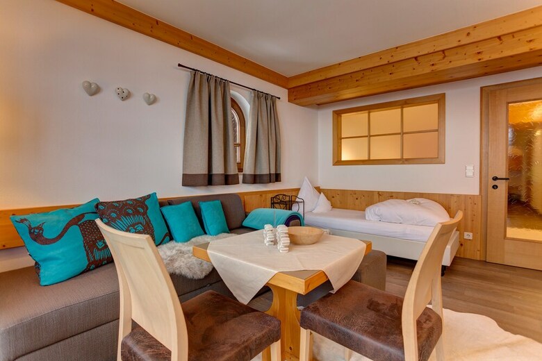 Hotel Am Dorfplatz Suites - Adults Only
